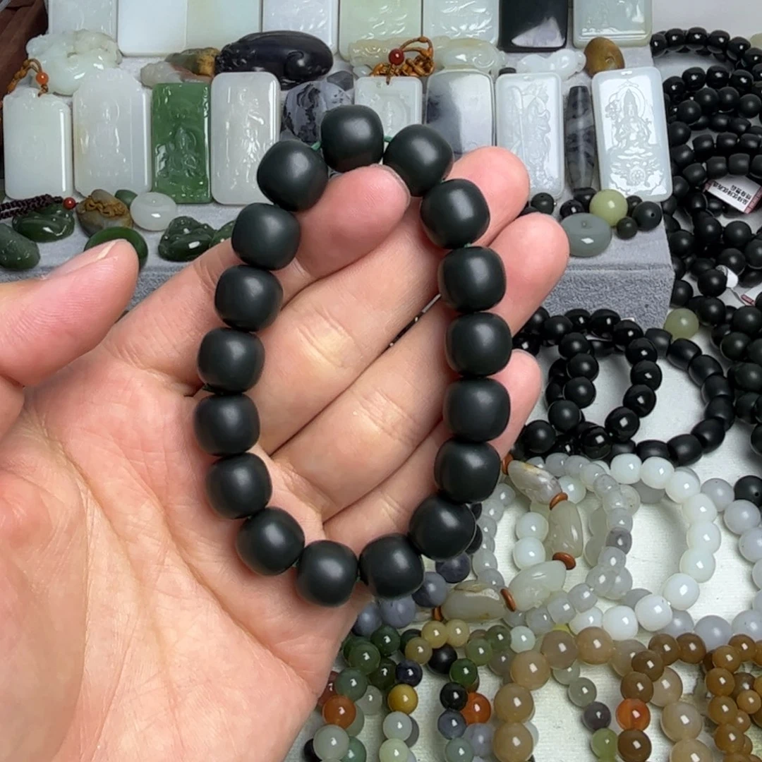 和田玉未镶嵌手串