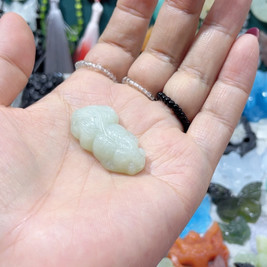 【闪购商品】未镶嵌岫玉颈饰小**丁58吊坠