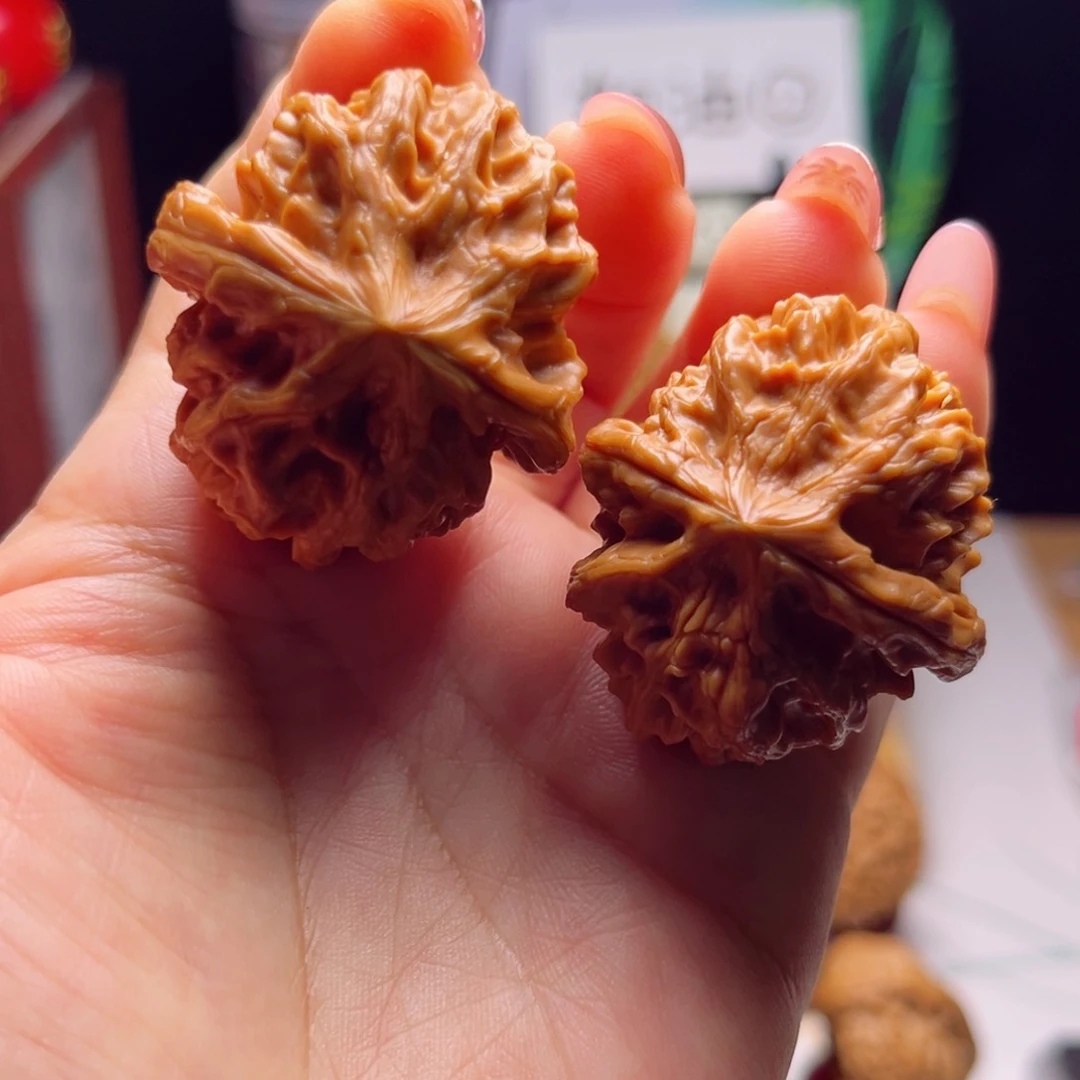 文玩核桃吊坠大肚曹大龙