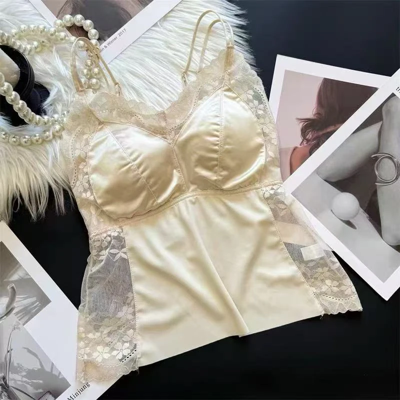 大鲸鱼-百搭蕾丝吊带背心打底带胸垫法式性感女士外穿时尚美背