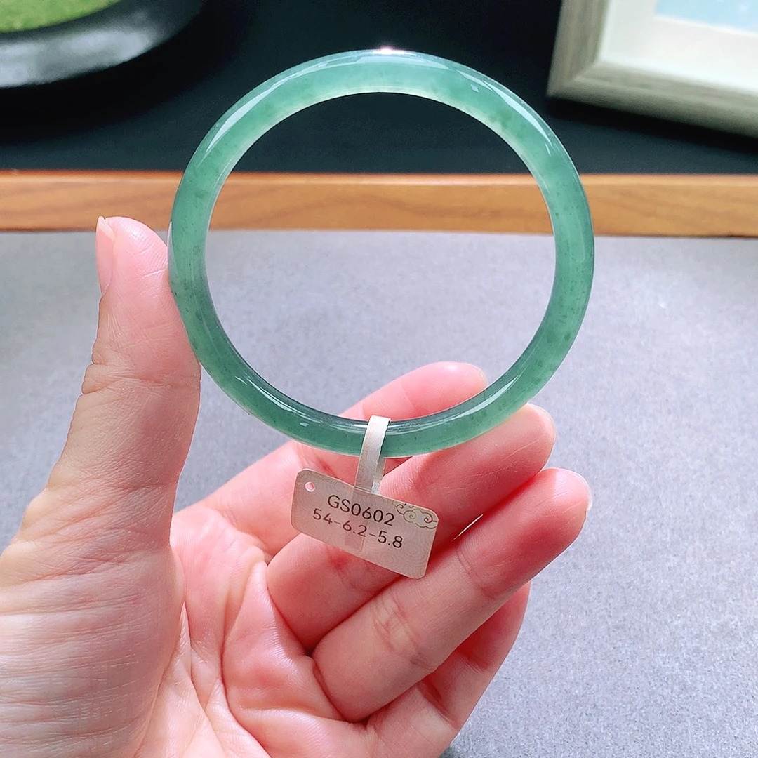 翡翠未镶嵌手镯天然翡翠手镯a货