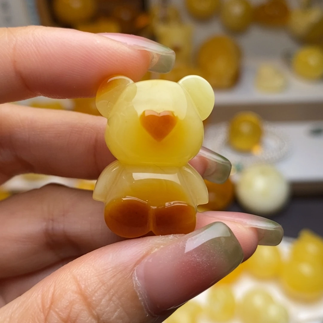 未镶嵌颈饰蜜蜡胡*，