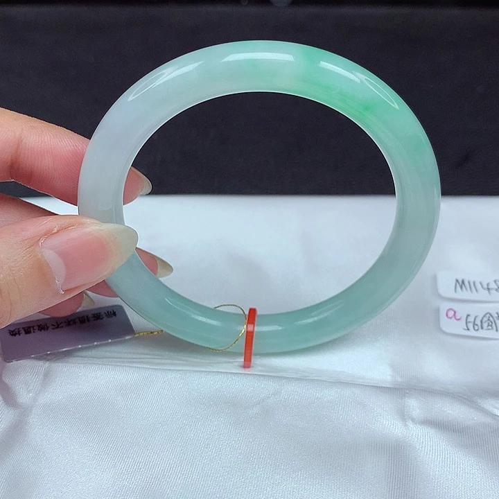 翡翠未镶嵌手镯56圆845