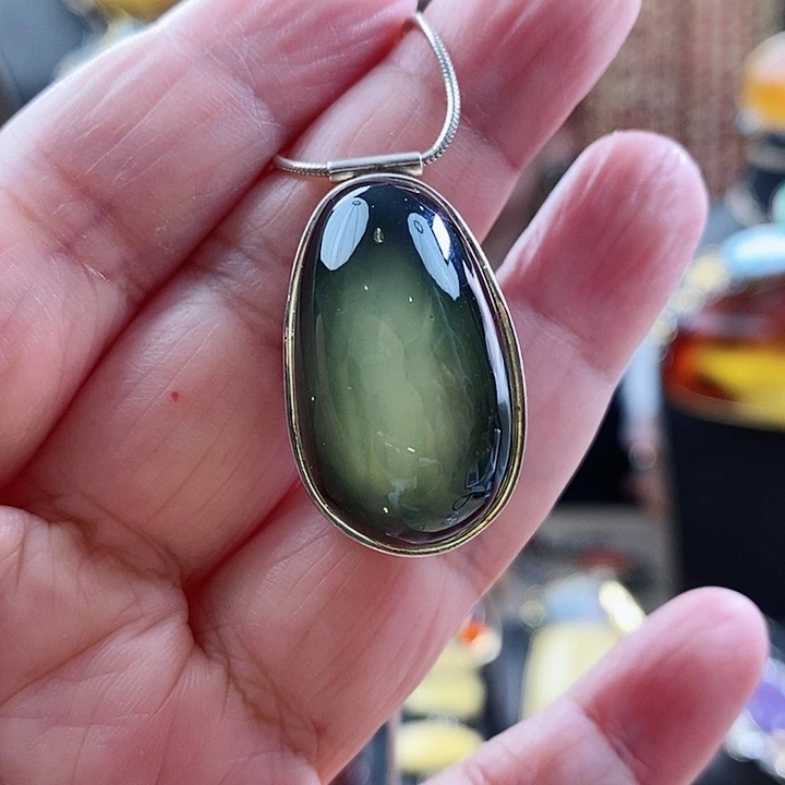 琥珀颈饰银S925镶嵌吊坠