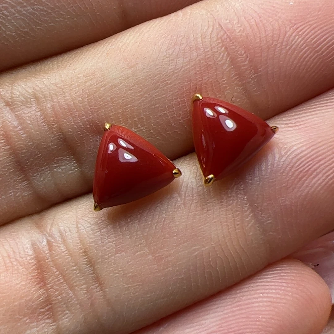 18K金镶嵌耳钉南红玛瑙摇*摇