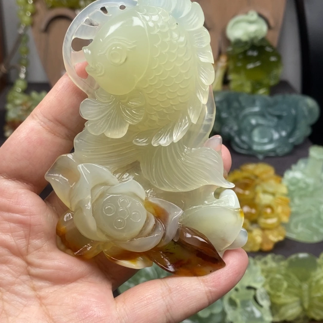 酒***颜未镶嵌蛇纹石玉吊坠(赠链)
