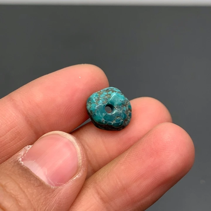 绿松石颈饰未镶嵌