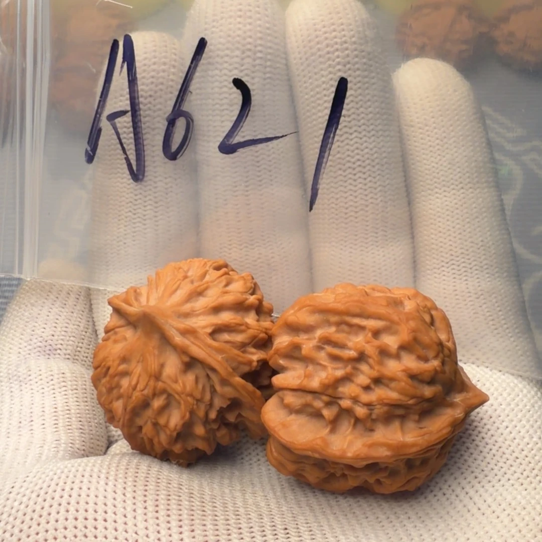 S***a吊坠文玩核桃A621全品石核35