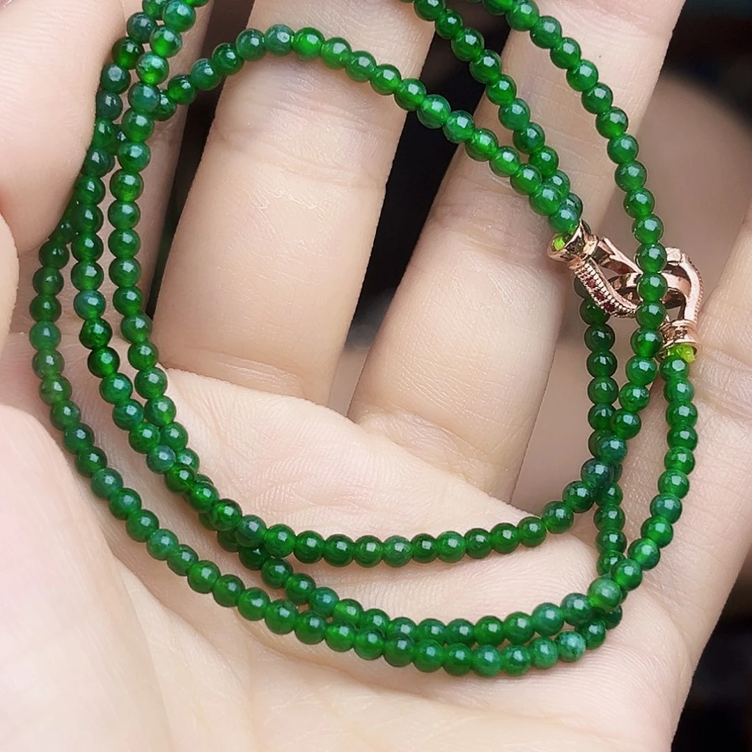 翡翠未镶嵌颈饰多样性