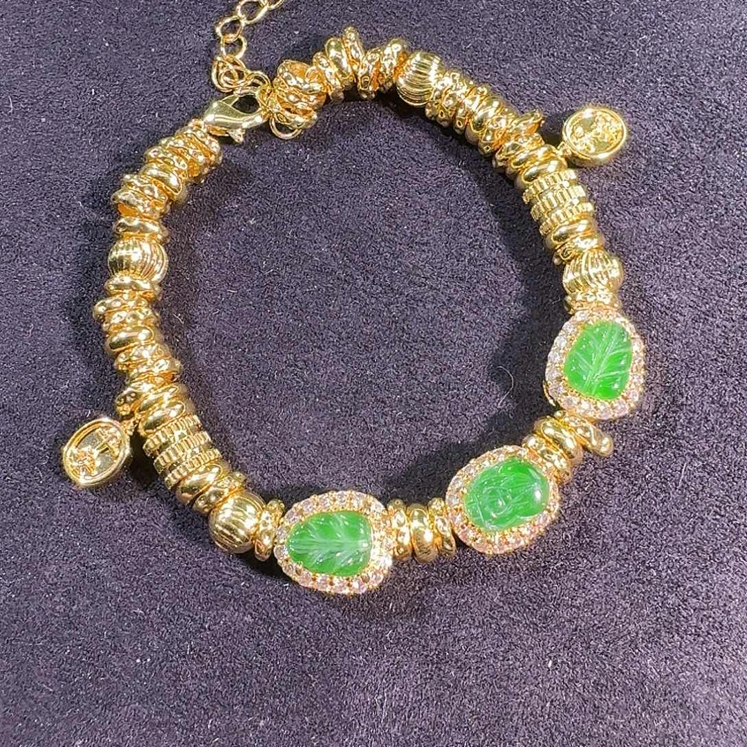 翡翠未镶嵌手链貔貅