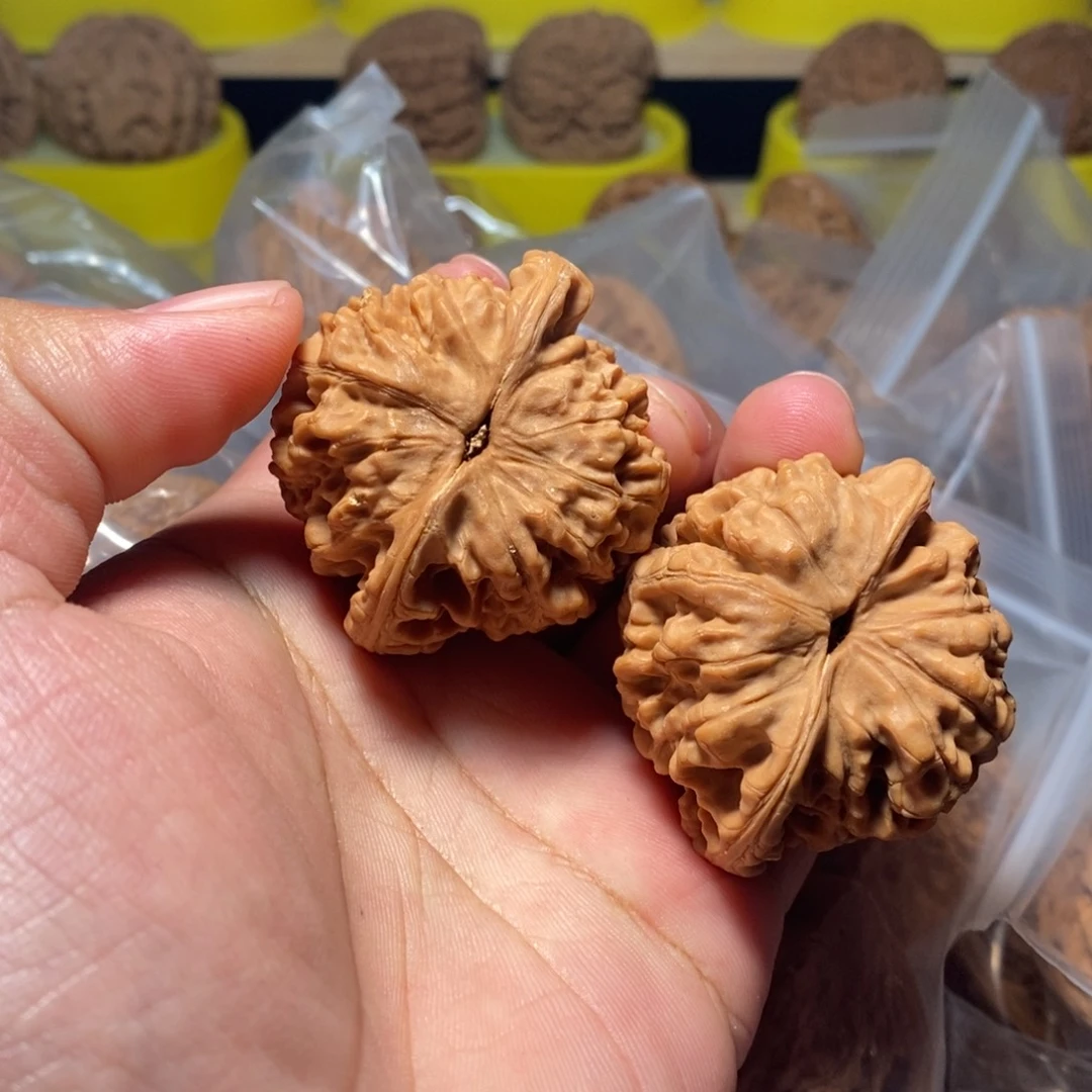 我***来核桃文玩核桃官帽编号025