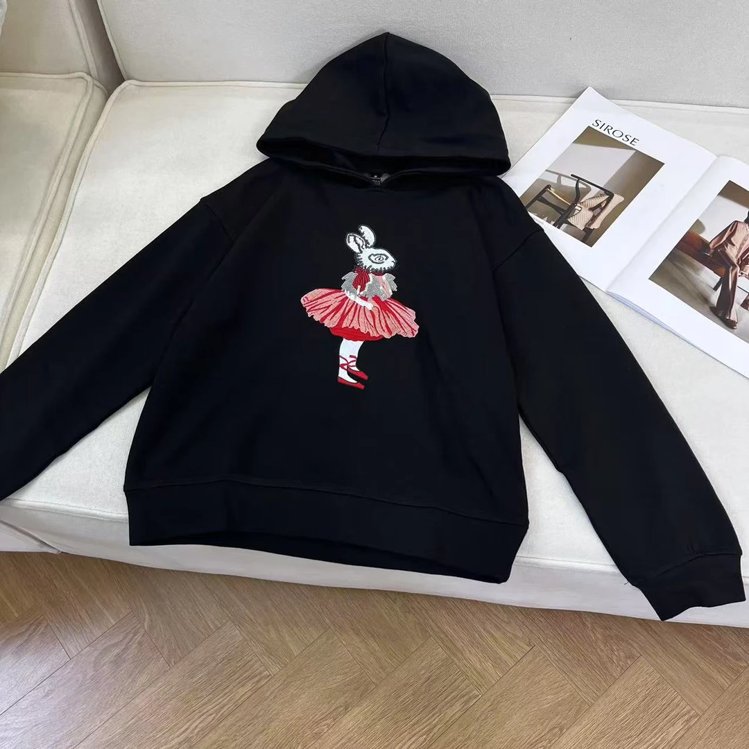 早秋减龄款小兔子刺绣亮片连帽卫衣H7615