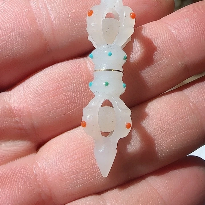 和田玉颈饰未镶嵌贺****人