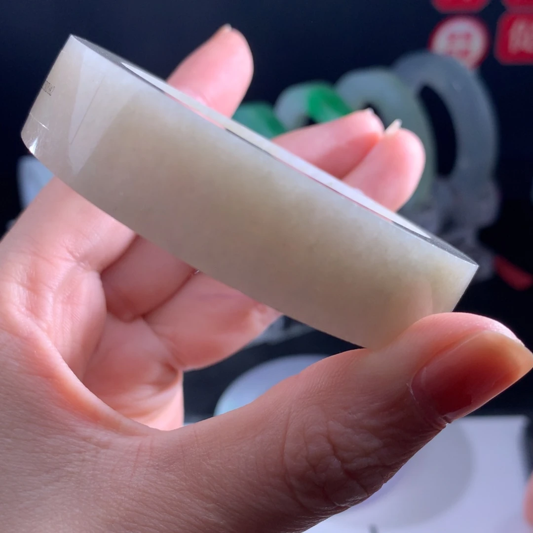 定制翡翠手镯未镶嵌