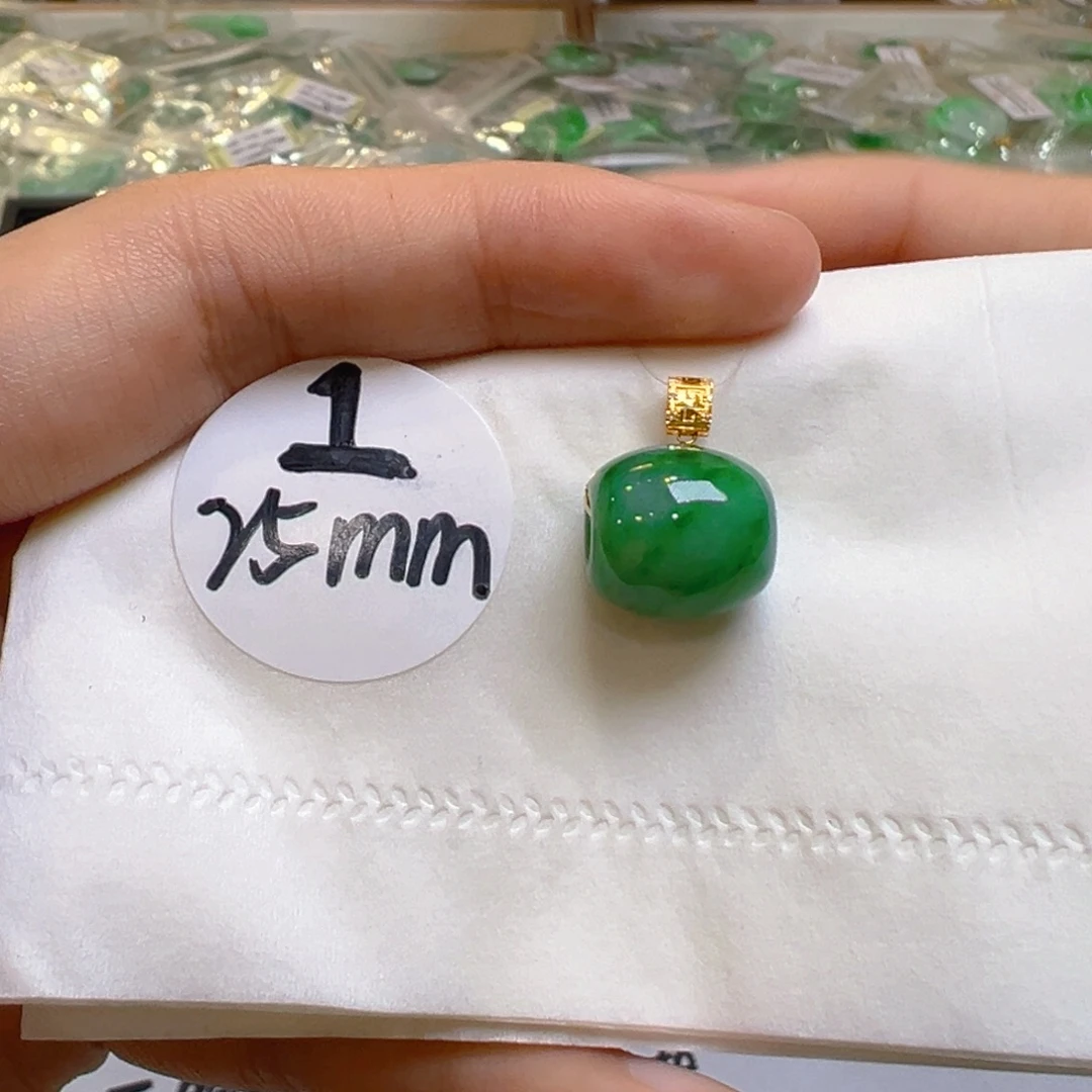 吊坠(不含链)18K金镶嵌翡翠
