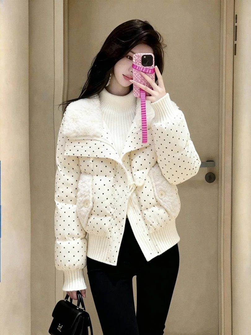 白色波点羊羔毛翻领棉服女冬季2025新款防寒保暖有质感厚外套短款