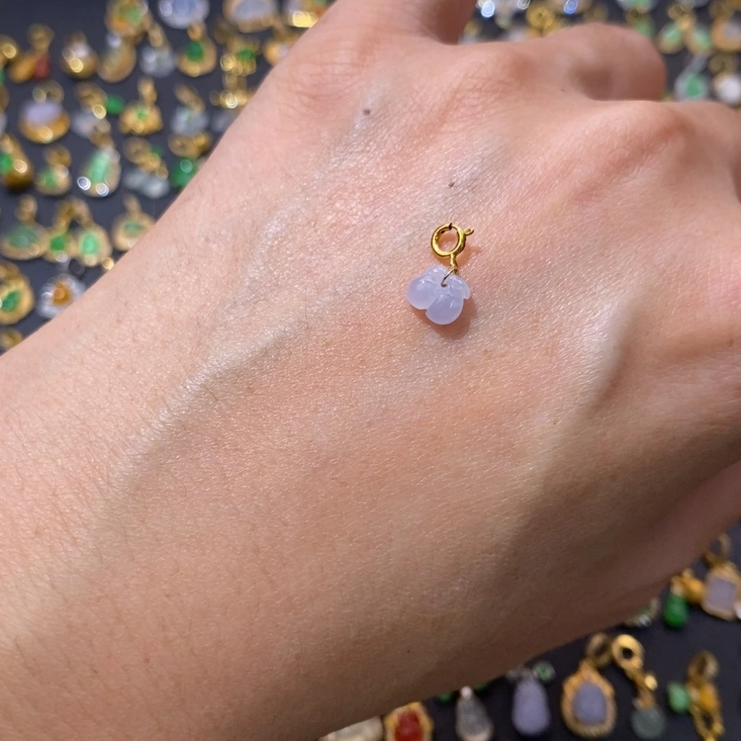 翡翠18K金镶嵌颈饰翡翠