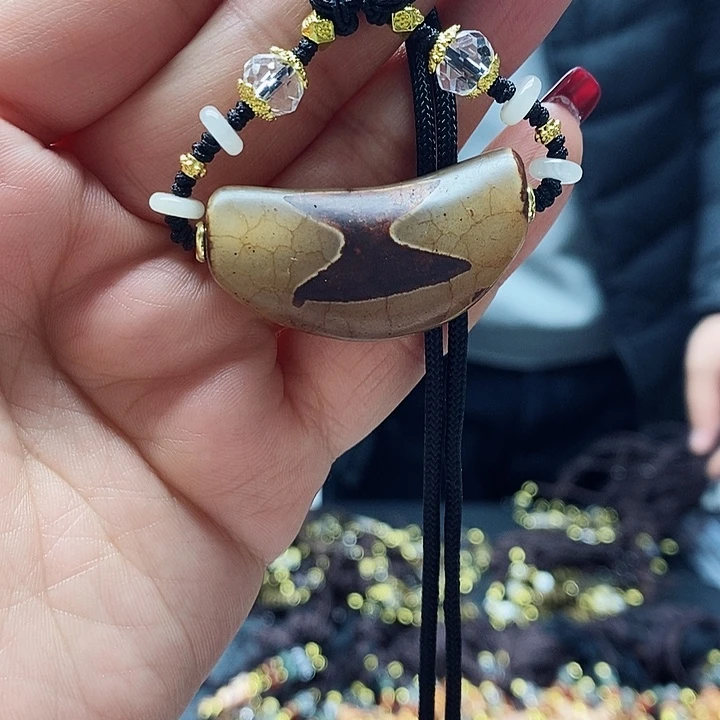 玛瑙/玉髓颈饰合金