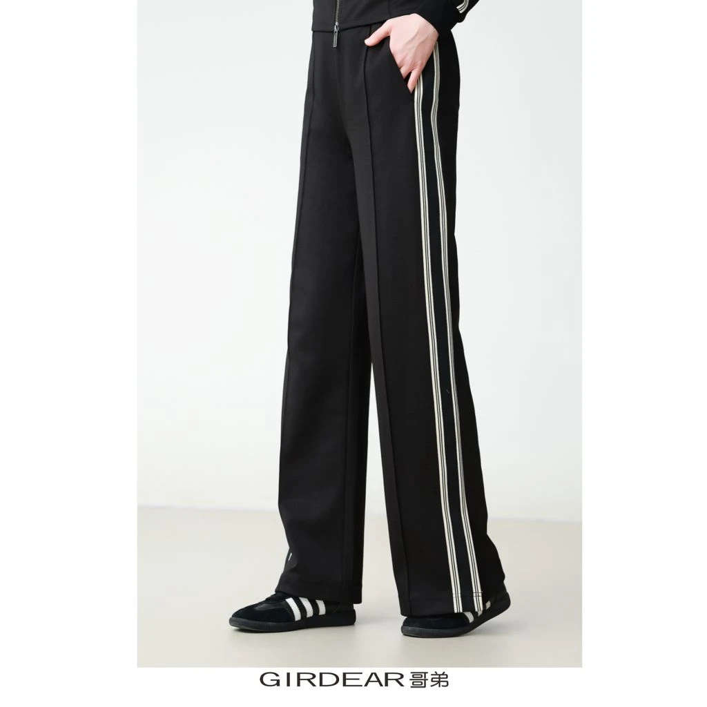 GIRDEAR/哥弟110010新款裤口开叉女直筒裤设计款立体褶车线休闲裤