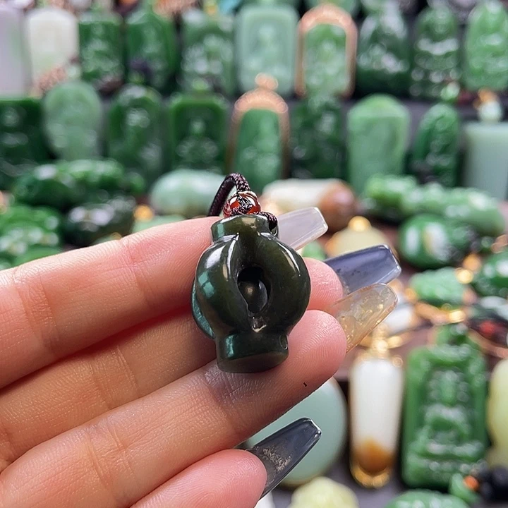 阳***哥和田玉未镶嵌挂件