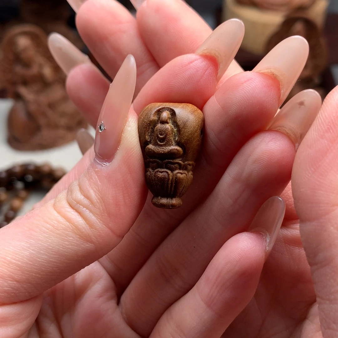 z***w檀香木吊坠老山檀香差价