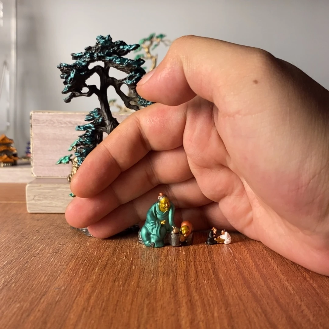 山***音琉璃手工艺品在一起