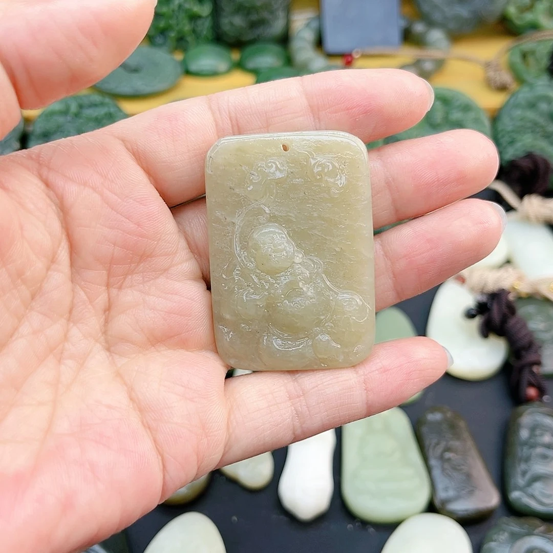 和田玉未镶嵌颈饰