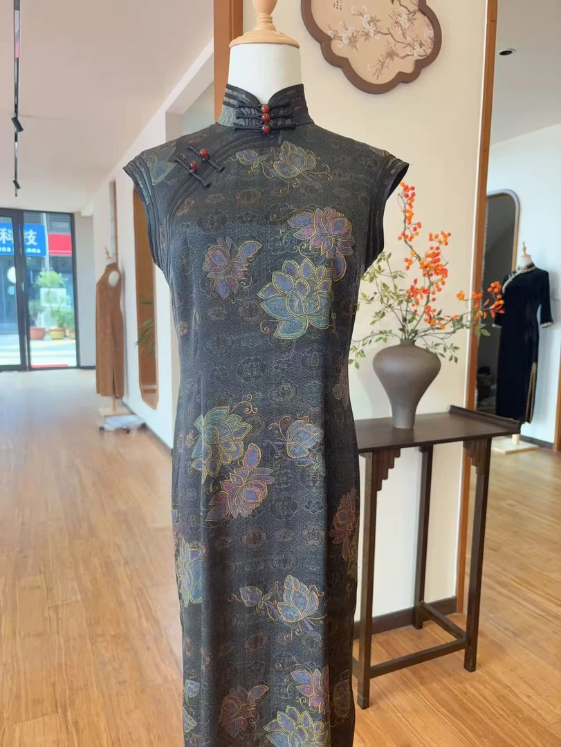 后拉链 旗袍  精工 莲花图qp-30782
