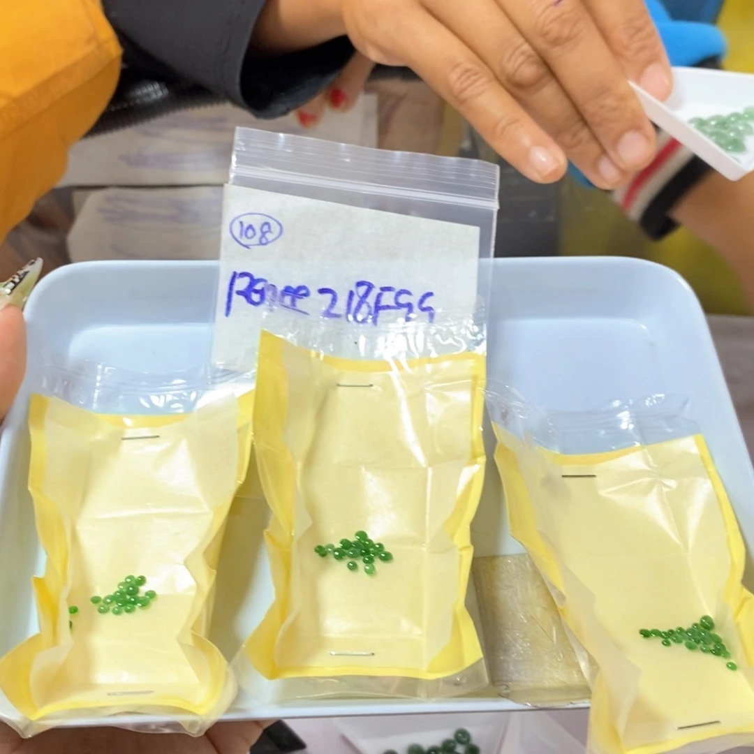 定制翡翠未镶嵌R***e不