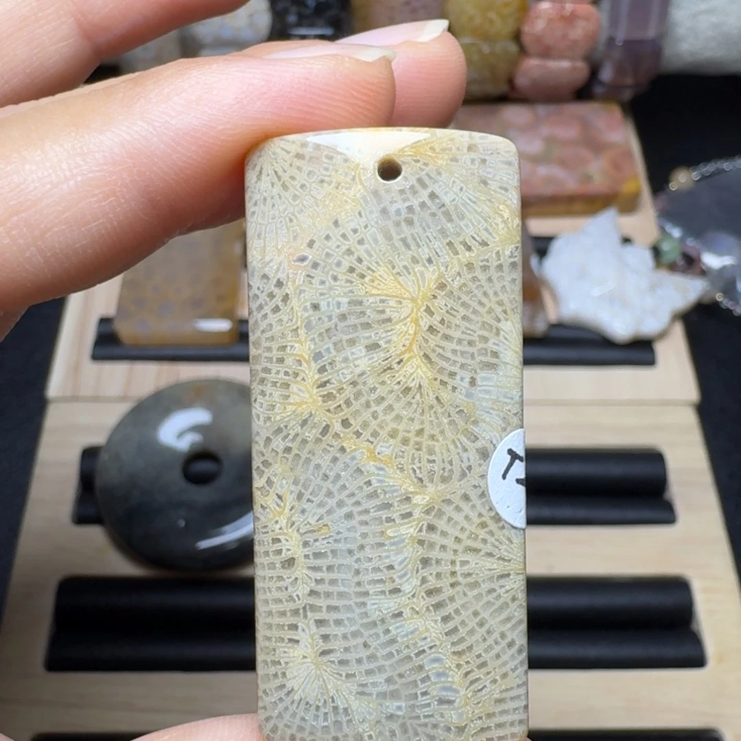 未镶嵌特价硅化玉