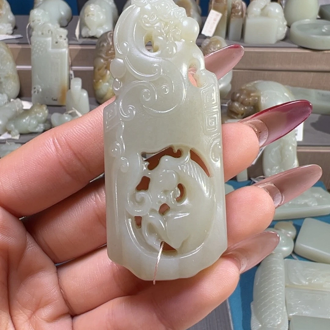 和田玉（糖玉）未镶嵌颈饰