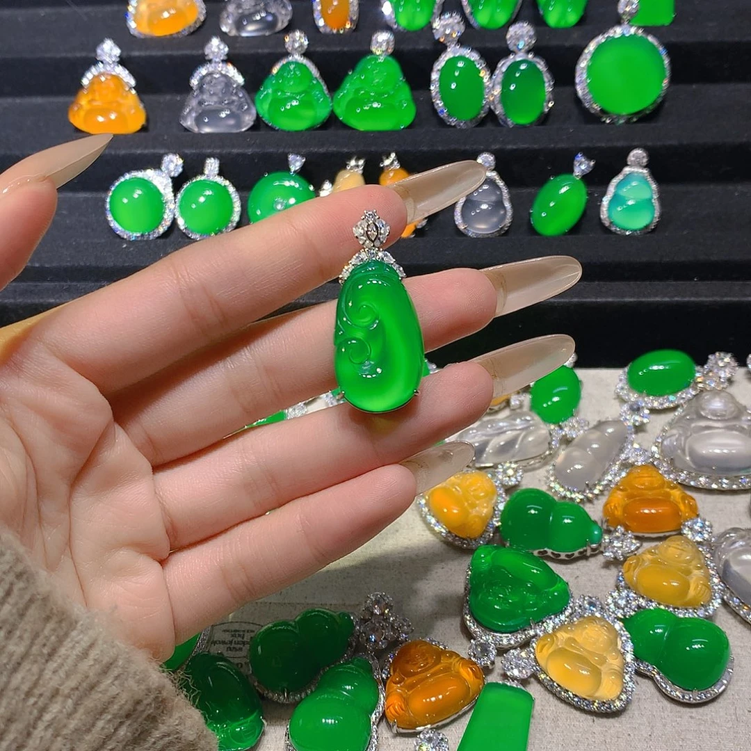 蓝***儿玛瑙/玉髓银S925镶嵌颈饰