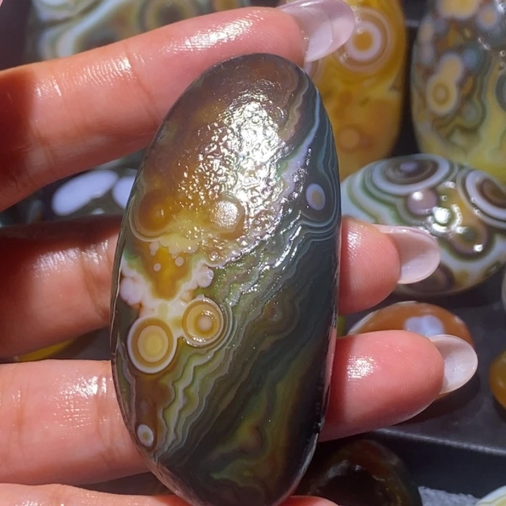 玛瑙/玉髓未镶嵌珠宝奇石50