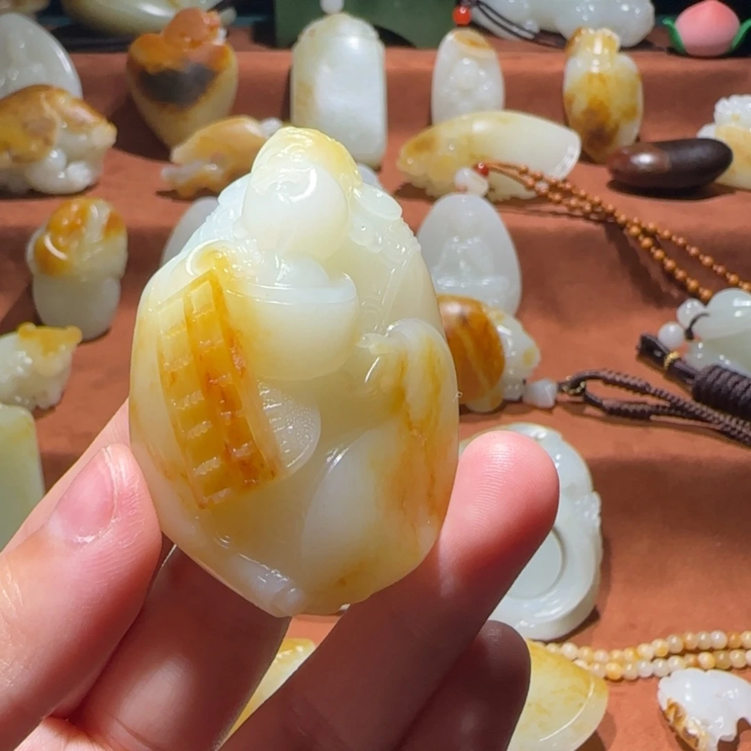 祖***技和田玉未镶嵌挂件