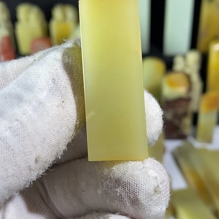 青田石青田冰底九锁菜花