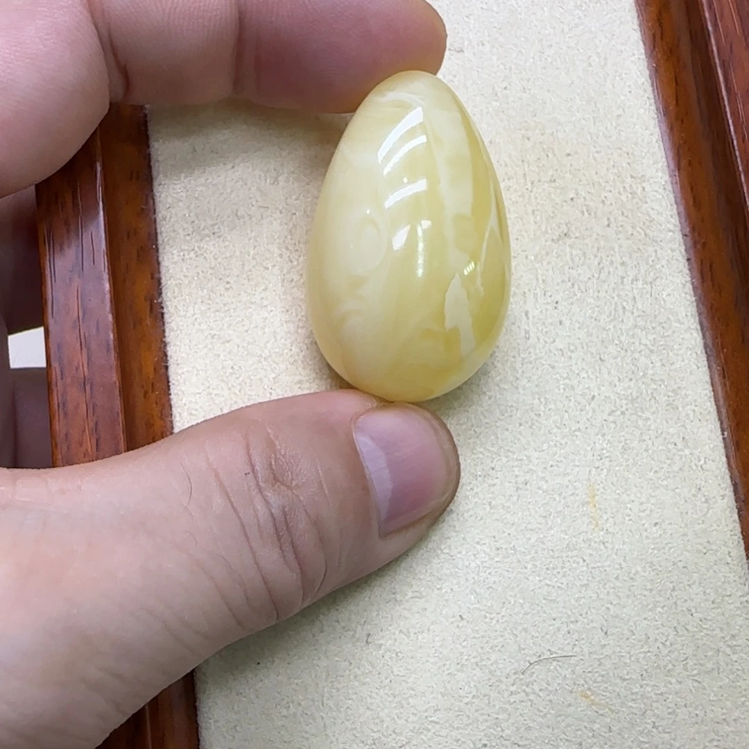 琥珀未镶嵌吊坠(赠链)蜜蜡吊坠
