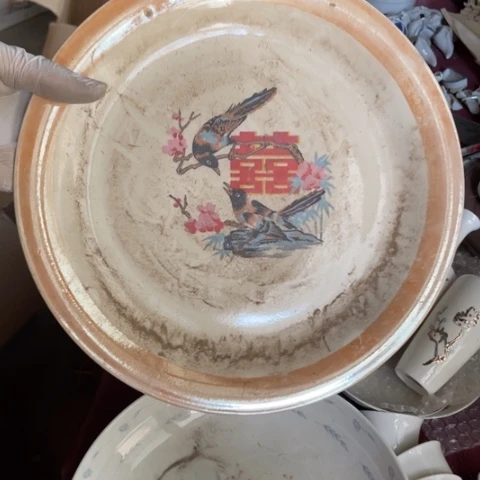 摆件陶瓷摆件工艺品。