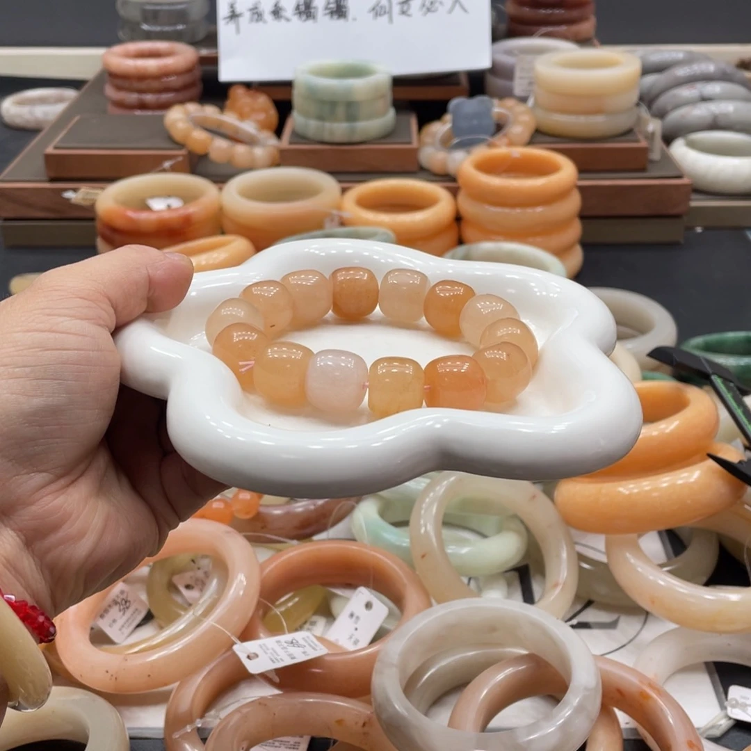 丙***午石英质玉手镯未镶嵌