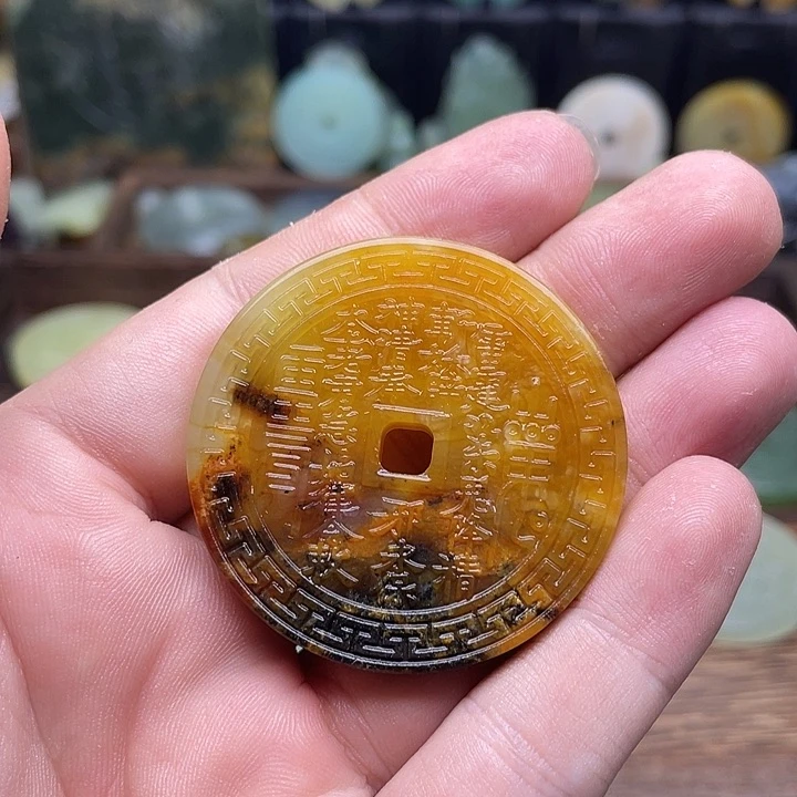 蛇纹石玉挂件未镶嵌明*