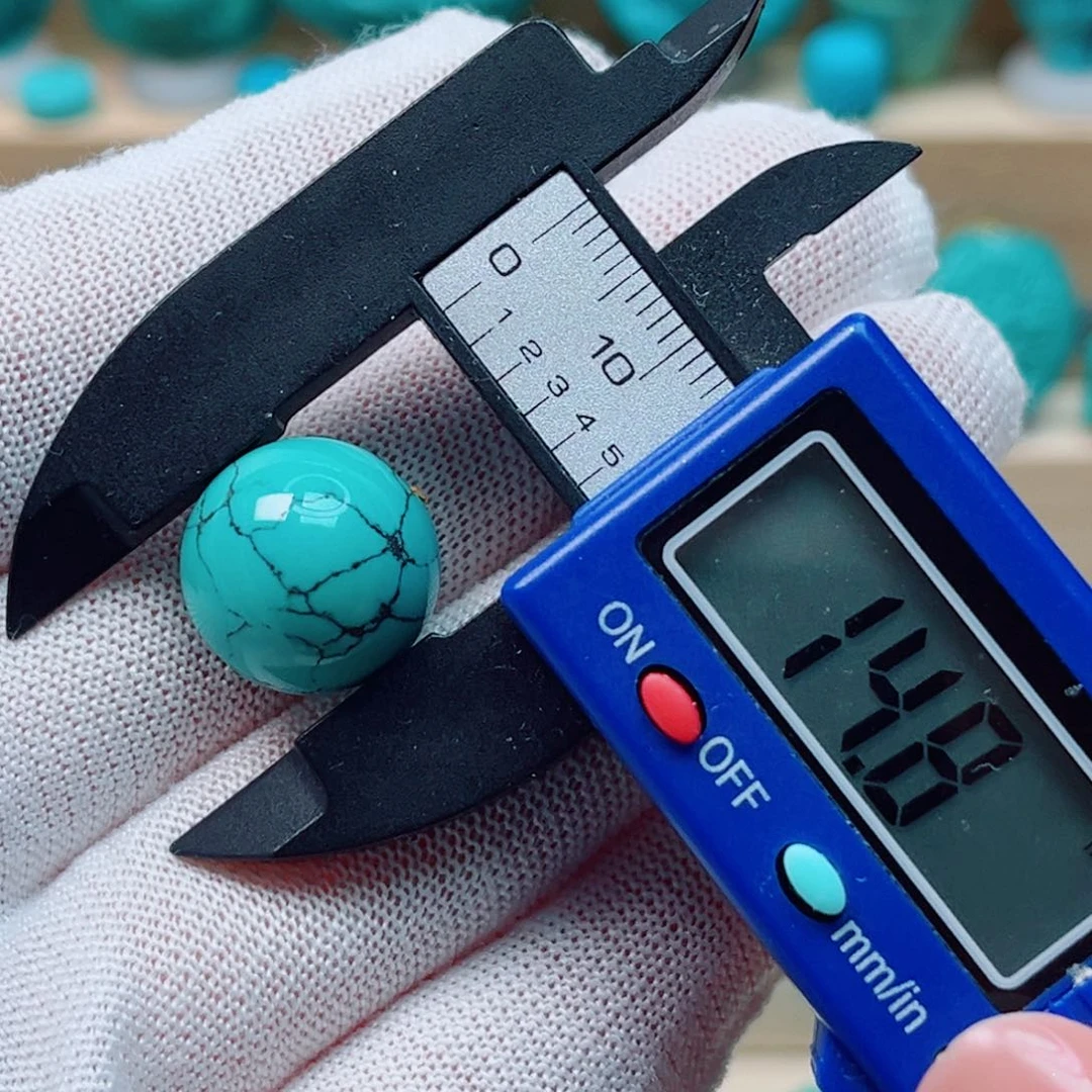 绿松石未镶嵌珠宝