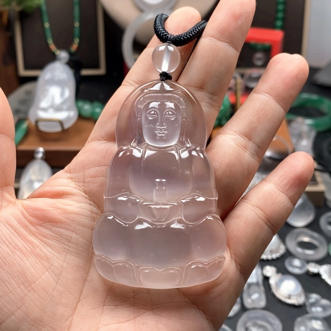 北***西石英质玉未镶嵌颈饰