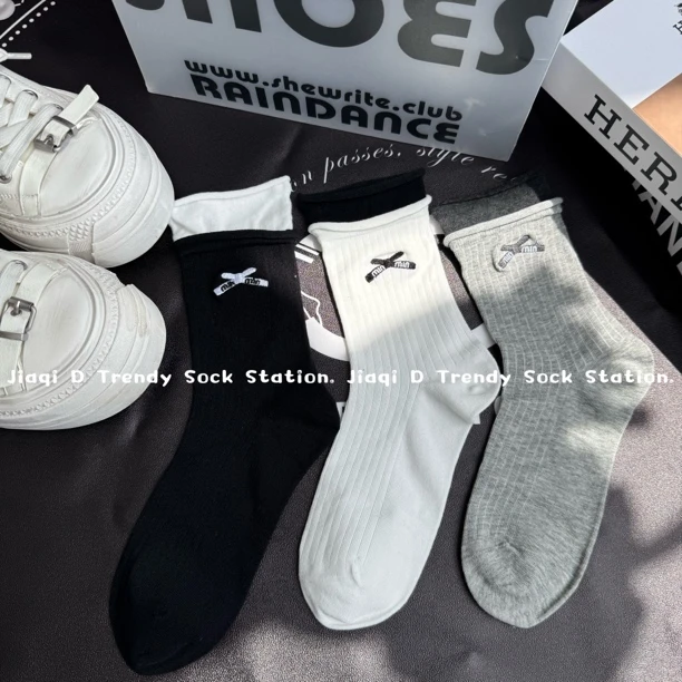 韩版拼接螺口刺绣蝴蝶结字母减龄学院风袜子女中筒双螺口堆堆袜