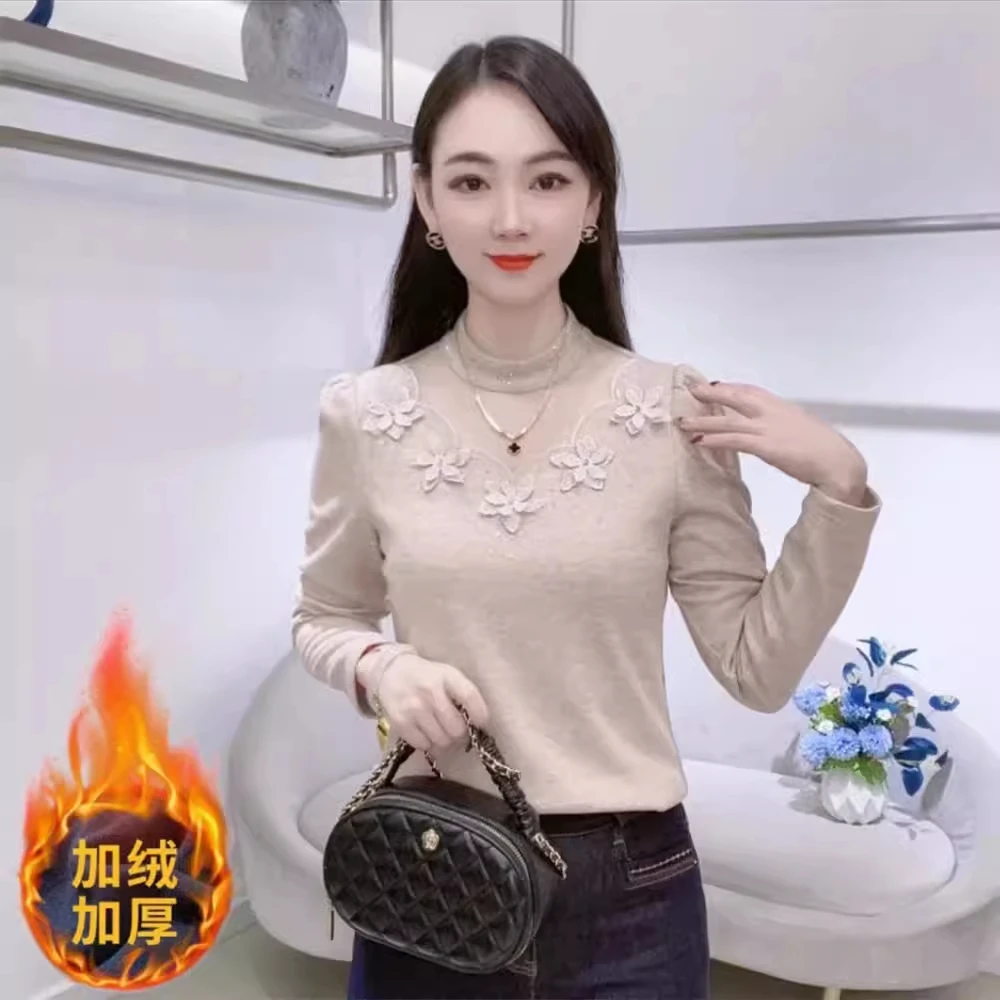 加绒加厚长袖打底衫女2025冬季新款显瘦立体花朵百搭小个子上衣潮