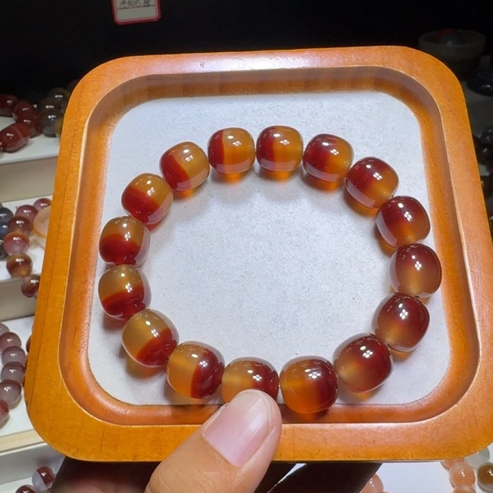 耶***苏未镶嵌手串玛瑙/玉髓