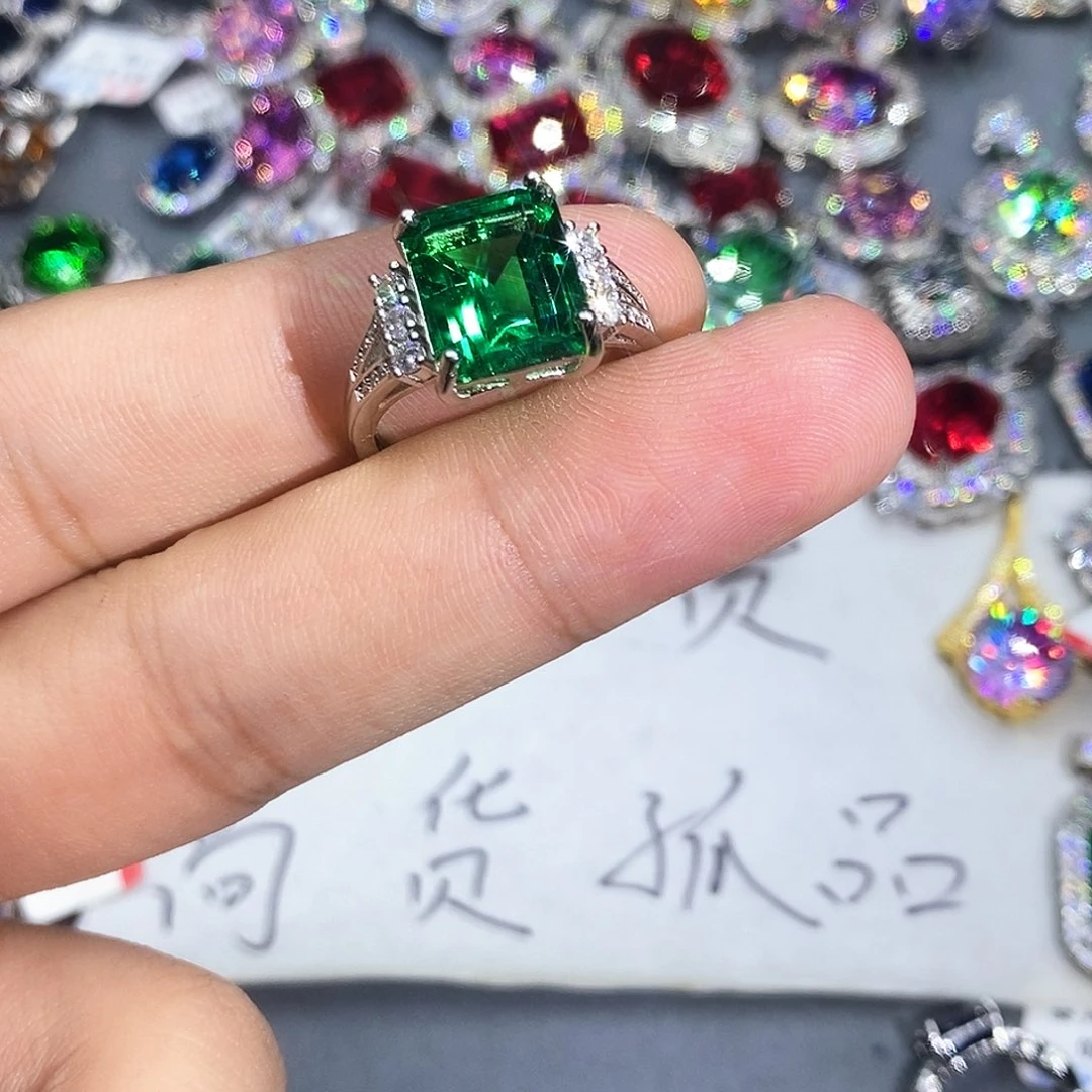 合金石英质玉戒指