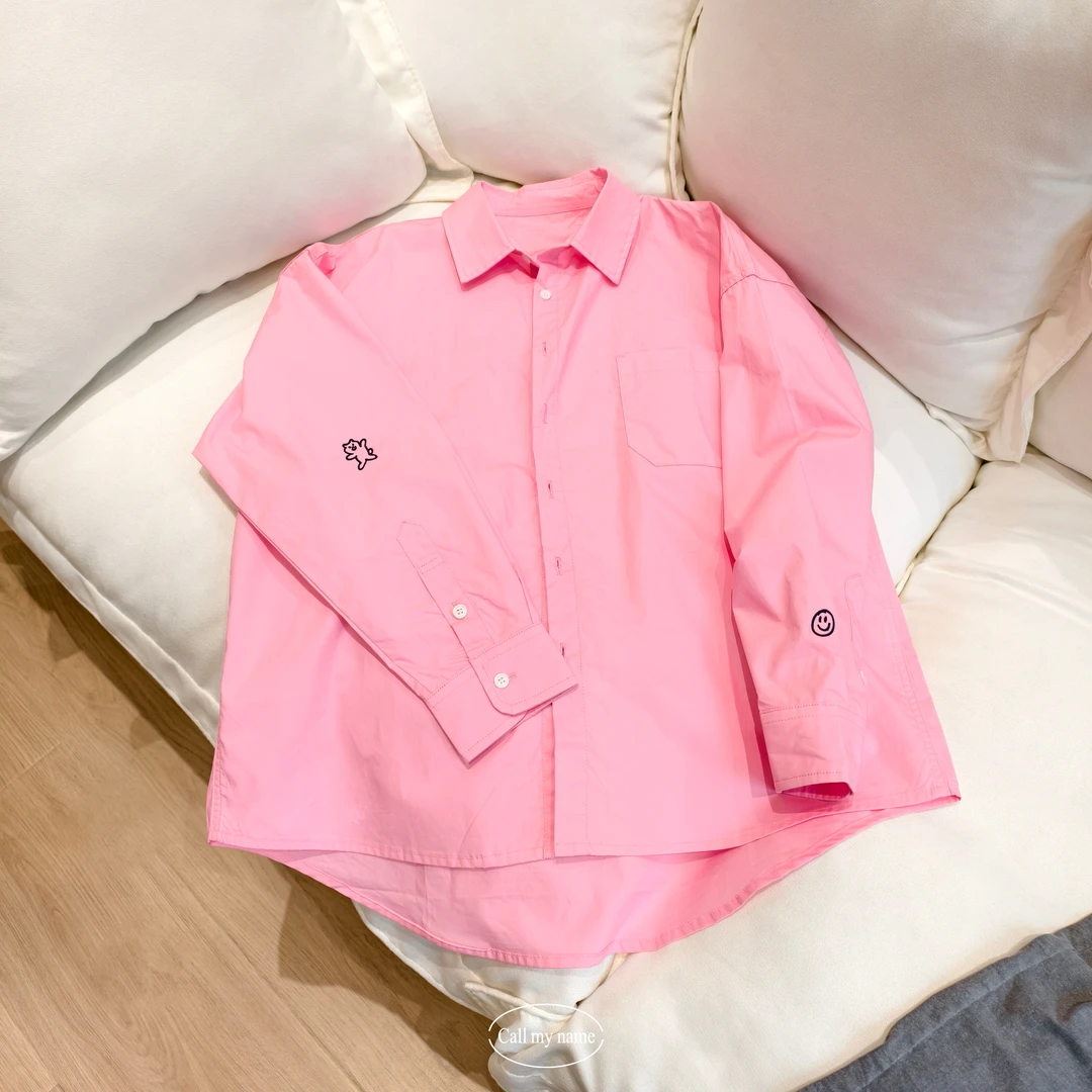 韩国代购. Call my name小熊仔 刺绣粉衬衫L25041724