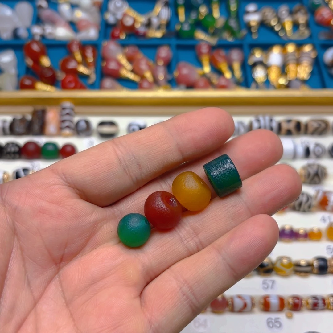 井***哥玛瑙/玉髓未镶嵌隔珠