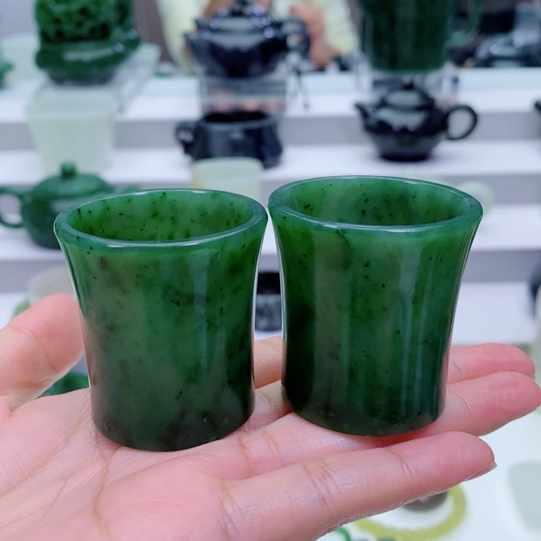 和田玉未镶嵌摆件杯子
