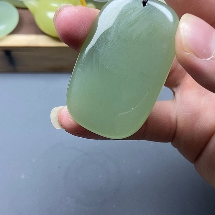和田玉（糖玉）未镶嵌颈饰