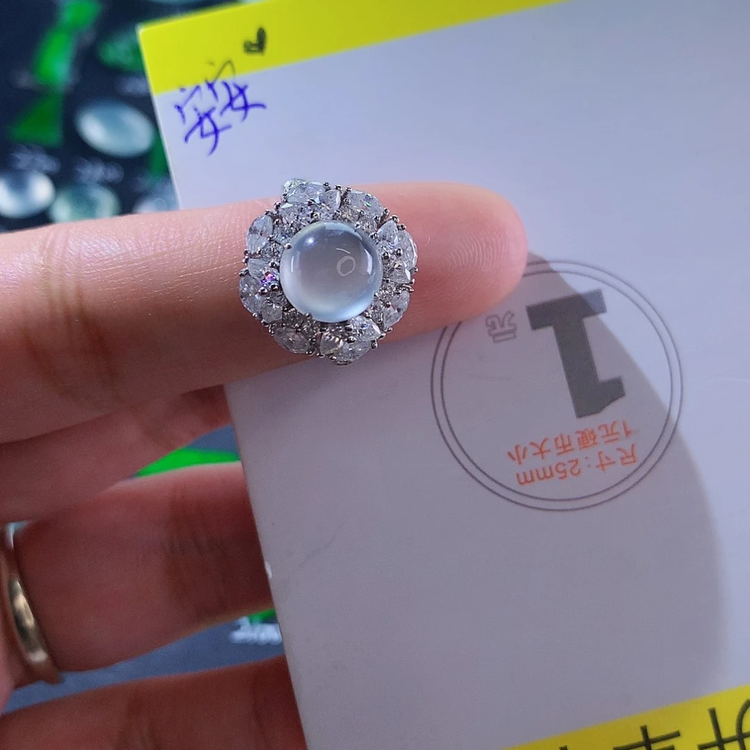 翡翠颈饰未镶嵌 天然翡翠高冰戒指